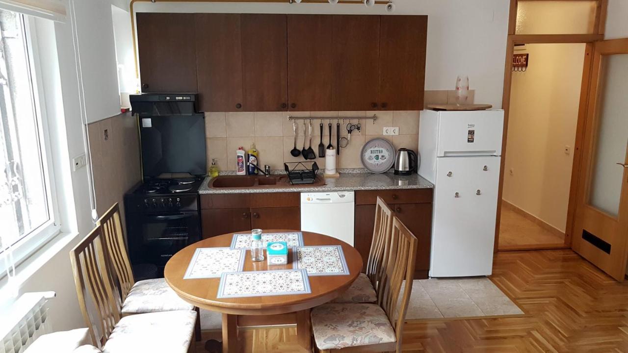 Apartment Old Town ,Top Location, Brand New 塞拉耶佛 外观 照片